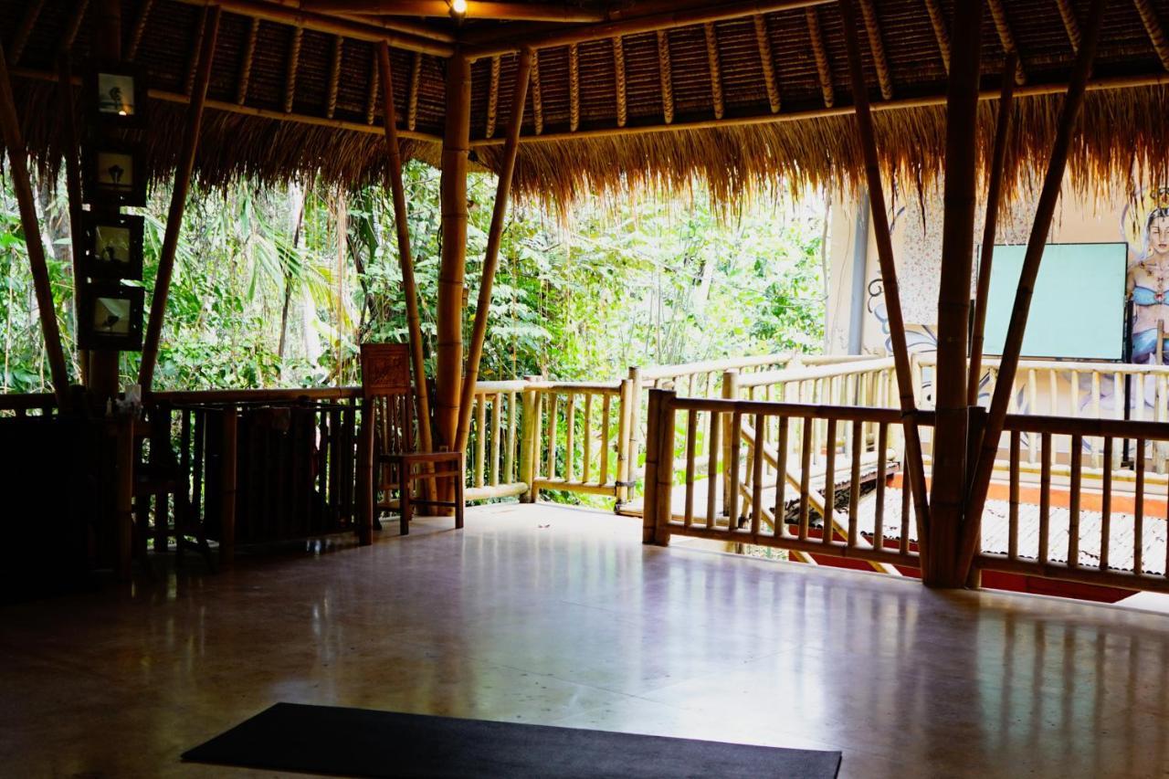 Shanti Toya Ashram Mambal Luaran gambar