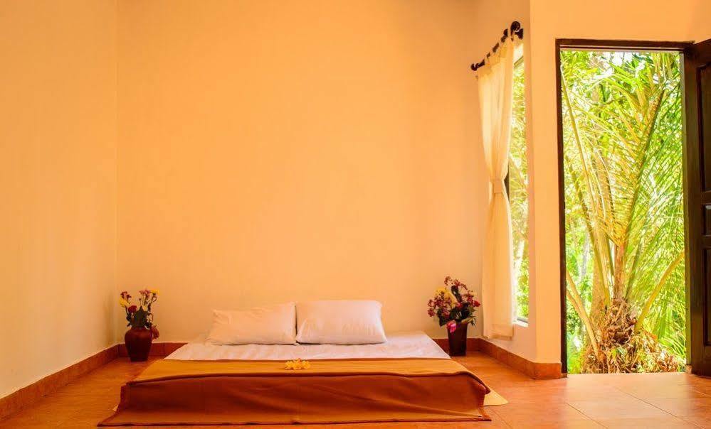 Shanti Toya Ashram Mambal Luaran gambar
